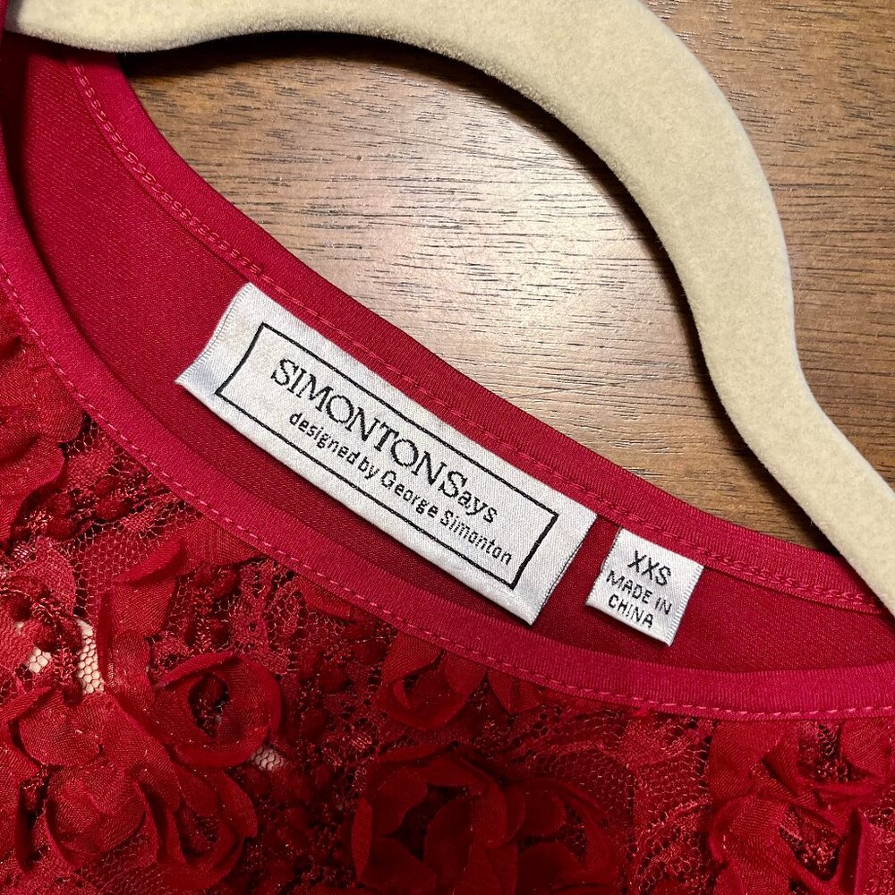 Beautiful Simonton Says Red Roses Casual to Dressy Top Size XXS